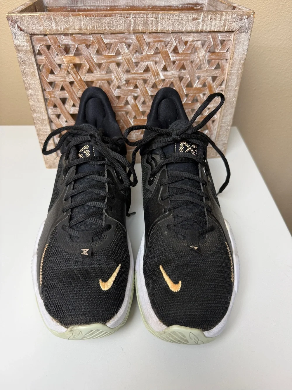 Nike PG 5 men’s Black Sneakers Size 9.5